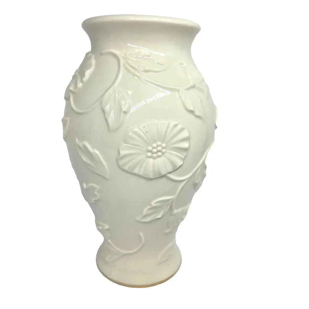 Vintage LENOX 10” Vase POPPY Pattern, creamy ivory AMERICAN BY DESIGN
